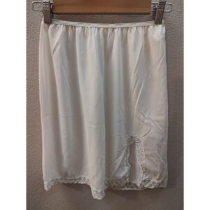 VINTAGE Adola IVORY Youth SIZE LARGE  HALF SLIP Blue Lace Trim Style #280 A5